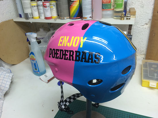 Airbrush Helm Poederbaas Simon 2